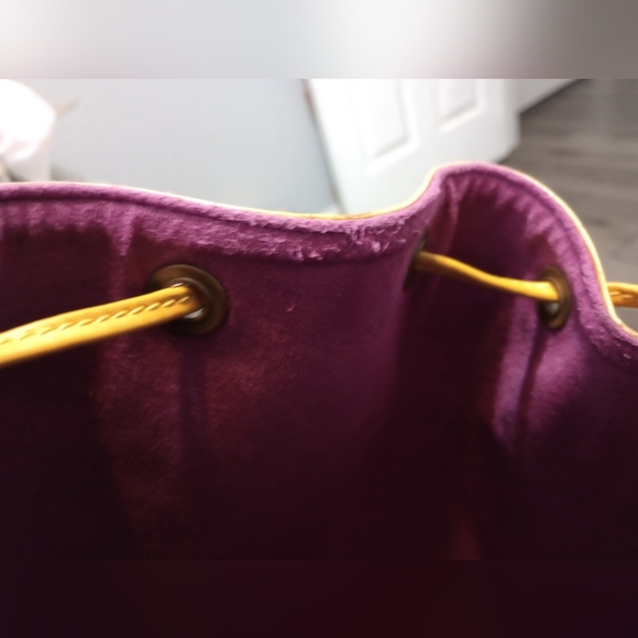 Louis Vuitton Bags - Picture 15 of 16